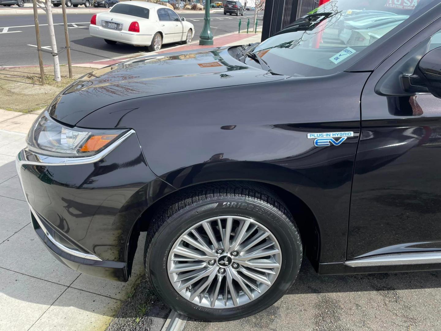 2019 RUBY BLACK /BLACK Mitsubishi Outlander PHEV (JA4J24A51KZ) , located at 744 E Miner Ave, Stockton, CA, 95202, (209) 944-5770, 37.956863, -121.282082 - PLUS TAXES AND FEES - Photo#4